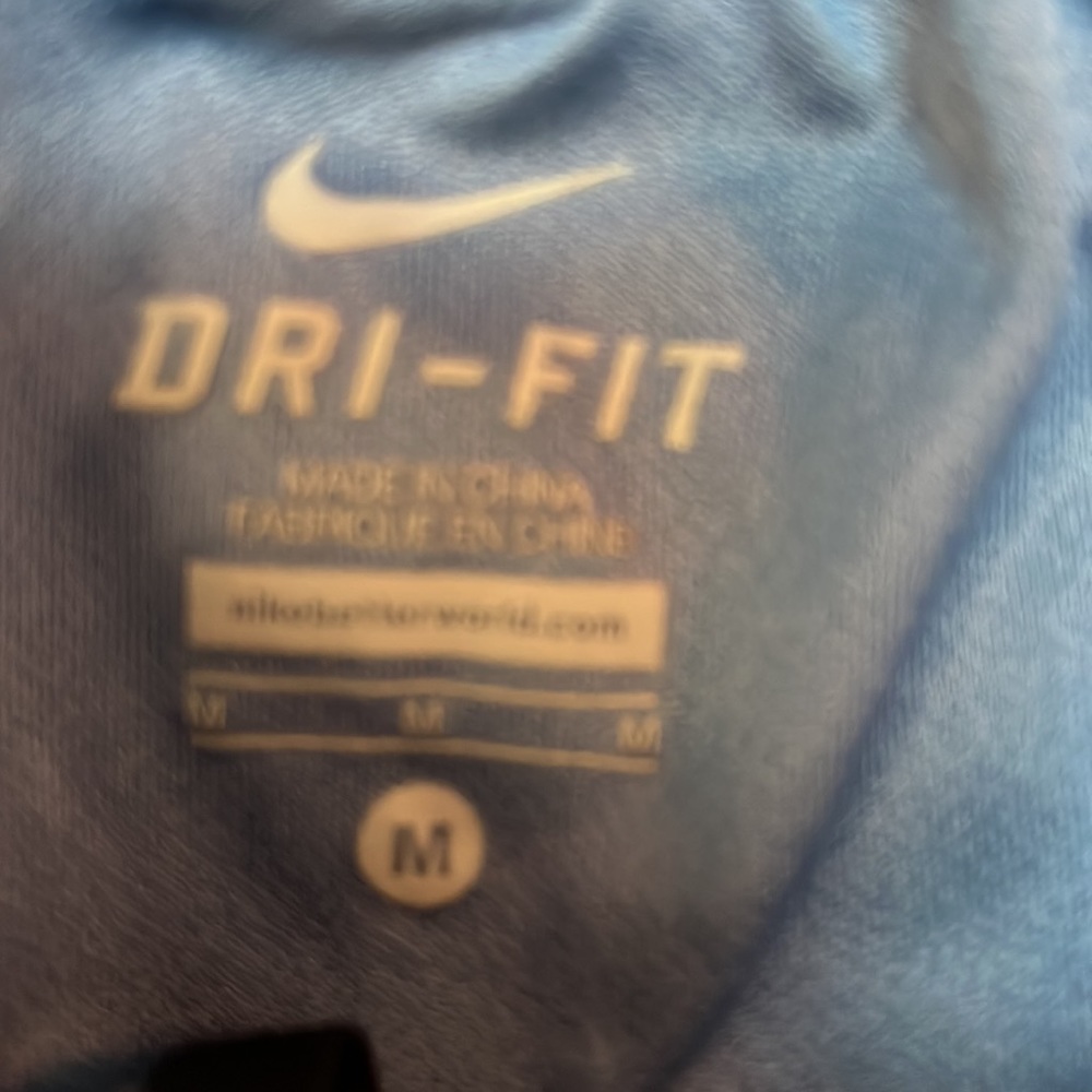Nike - Picture 2 of 3